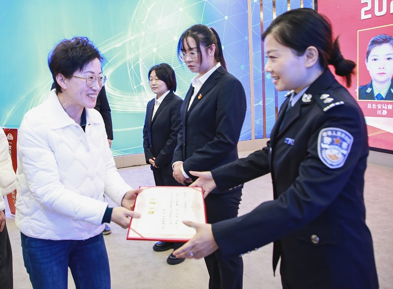 休宁县举办“政务服务赛状元”活动分享会